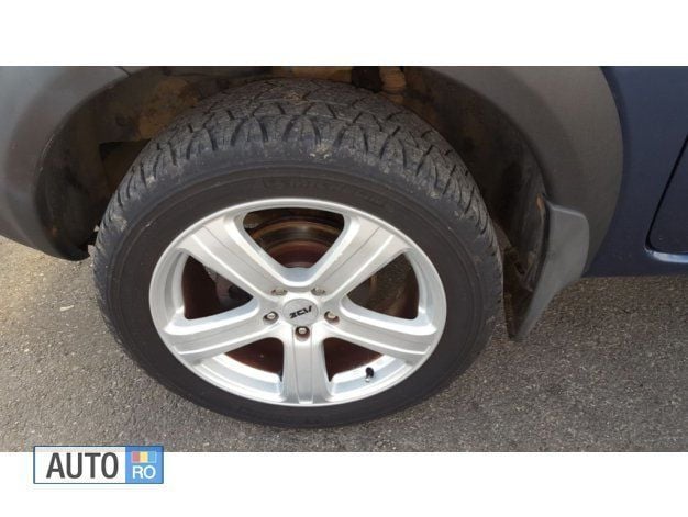 Second-hand Land Rover Freelander 111 CP (81 kW) 2004 Albastru SUV