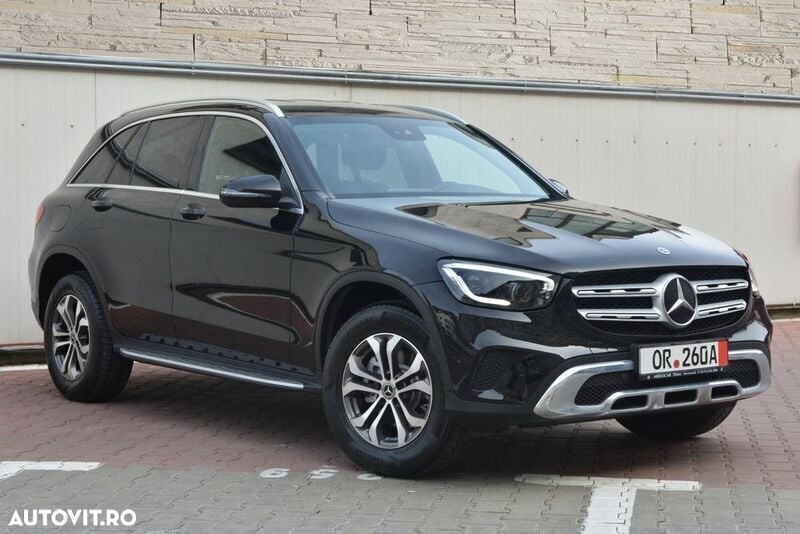 Negru Utilizat 2020 Mercedes GLC220 SUV | 32.950 EUR (Preț bun) - Imagine 1/4