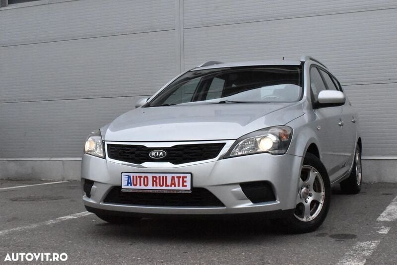 Second-hand Kia Ceed City 109 CP (80 kW) 2010 Gri Hatchback