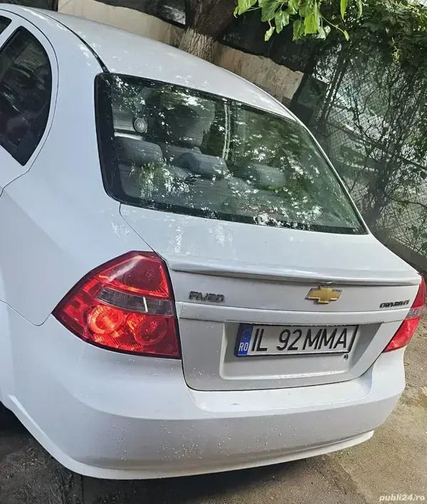 Second-hand Chevrolet Aveo 74 CP (54 kW) 2011 Alb Berlinǎ