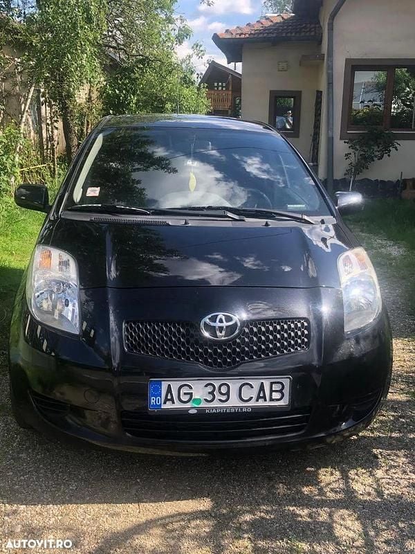 Negru Utilizat 2006 Toyota Yaris | 2.600 EUR (Puțin scump) - Imagine 1/4