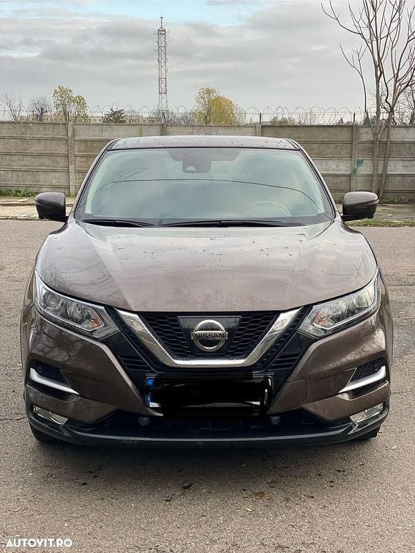 Culoaremaro Second-hand 2018 Nissan Qashqai N-Connecta SUV | 15.500 EUR (Preț OK) - Imagine 1/4
