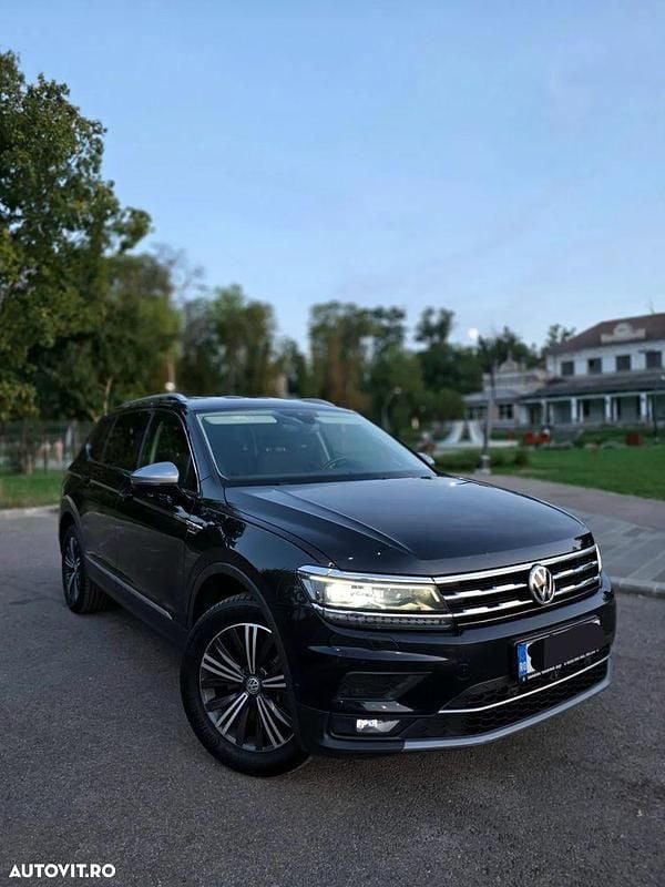 Culoarenegru Utilizat 2018 VW Tiguan Highline SUV | 18.699 EUR (Preț OK) - Imagine 1/4