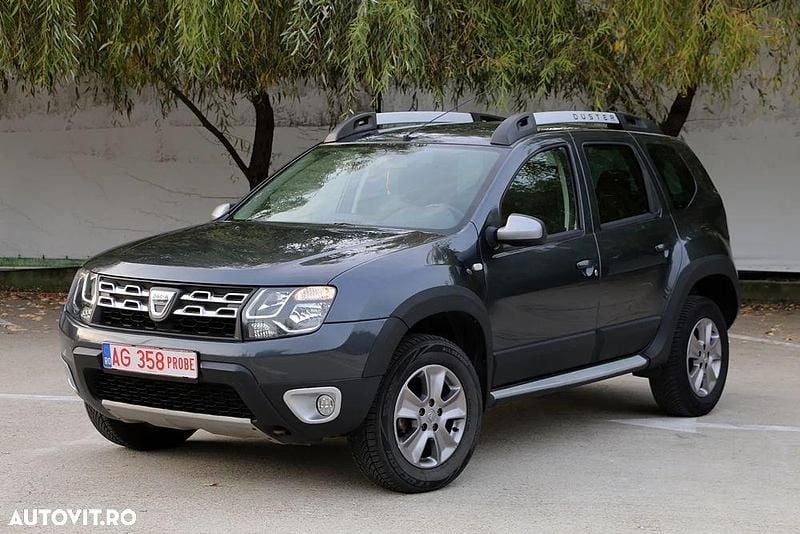Gri Utilizat 2014 Dacia Duster Lauréate SUV | 7.150 EUR (Preț OK) - Imagine 1/4