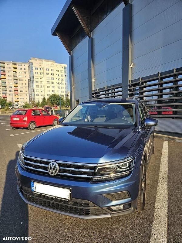 Culoarealbastru Utilizat 2018 VW Tiguan Highline SUV | 20.000 EUR (Preț OK) - Imagine 1/4