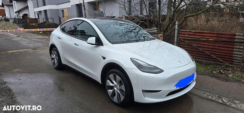 Second-hand Tesla Model Y 339 kW (462 CP) 2023 Culoarealb SUV
