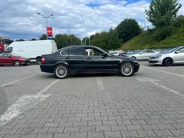 Second-hand BMW 320 150 CP (110 kW) 2004 Negru Berlinǎ