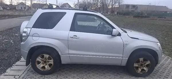 Second-hand Suzuki Grand Vitara 130 CP (95 kW) 2009 Argintiu SUV