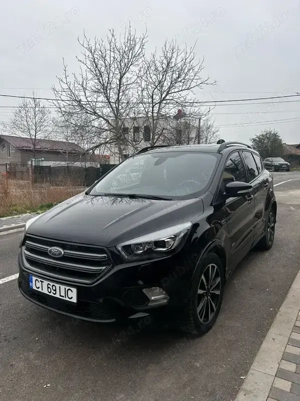 Utilizat 2018 Ford Kuga SUV | 12.500 EUR (Preț bun) - Imagine 1/4