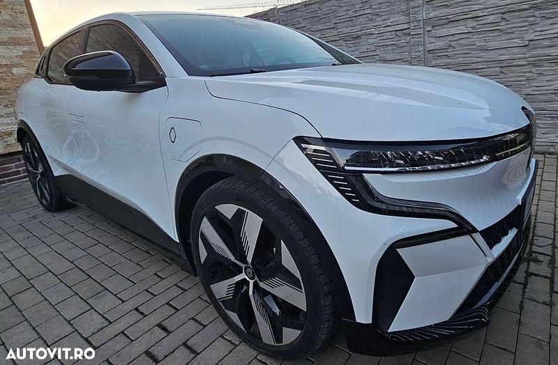 Second-hand Renault Mégane Techno 161 kW (220 CP) 2023 Culoarealb Berlinǎ