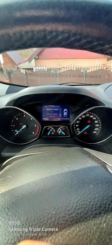 Second-hand Ford Kuga 150 CP (110 kW) 2016 Negru SUV