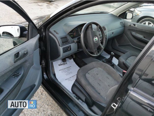 Negru Utilizat 2003 Skoda Fabia Break | 1.499 EUR (Preț OK) - Imagine 1/4