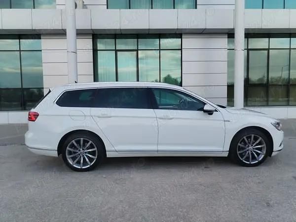 Utilizat 2015 VW Passat Break | 14.900 EUR (Puțin scump) - Imagine 1/4