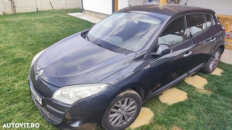 Culoaregri Utilizat 2009 Renault Mégane III Dynamique Hatchback | 3.700 EUR (Puțin scump) - Imagine 1/4