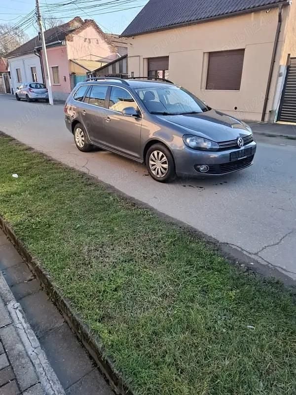 Second-hand VW Golf VI 105 CP (77 kW) 2010 Gri Hatchback