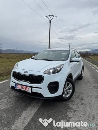 Alb Utilizat 2018 Kia Sportage SUV | 14.200 EUR (Preț OK) - Imagine 1/4