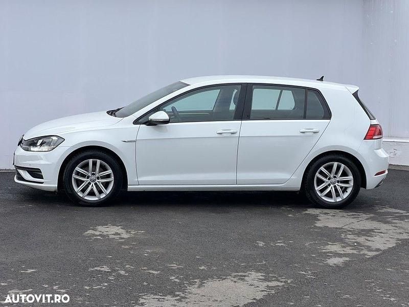 Second-hand VW Golf VIII 130 CP (95 kW) 2020 Alb Hatchback