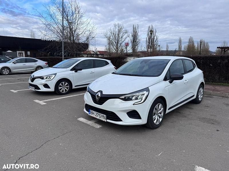 Second-hand Renault Clio V Life 90 CP (66 kW) 2021 Culoarealb Hatchback