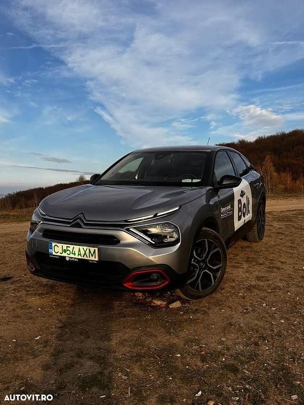 Culoaregri Second-hand 2021 Citroën e-C4 Feel SUV | 15.200 EUR - Imagine 1/4