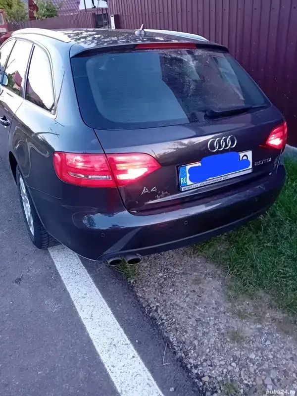 Utilizat 2009 Audi A4 Berlinǎ | 6.000 EUR - Imagine 1/4