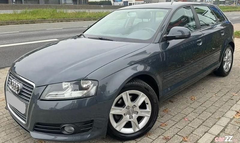 Second-hand Audi A3 140 CP (102 kW) 2012 Gri Hatchback