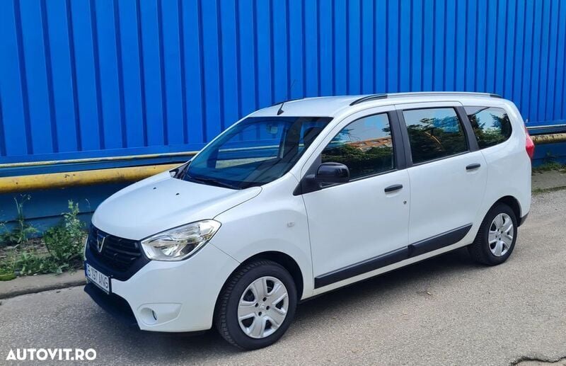Alb Utilizat 2021 Dacia Lodgy Monovolum | 8.300 EUR (Puțin scump) - Imagine 1/4