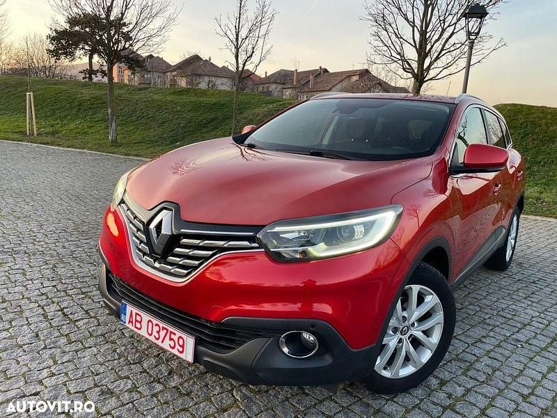 Culoarerosu Utilizat 2016 Renault Kadjar Bose Edition SUV | 9.200 EUR (Super Preț) - Imagine 1/4