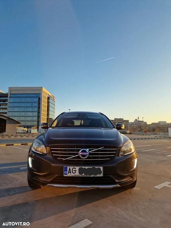 Culoaregri Utilizat 2015 Volvo XC60 SUV | 14.500 EUR (Puțin scump) - Imagine 1/4