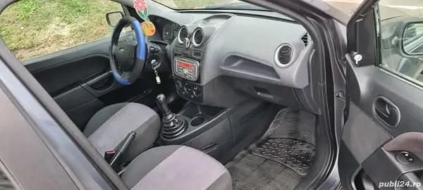 Utilizat 2006 Ford Fiesta Hatchback | 1.500 EUR (Preț OK) - Imagine 1/4