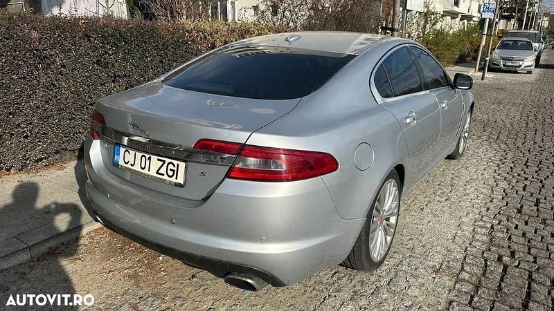 Second-hand Jaguar XF Premium Luxury 275 CP (202 kW) 2010 Culoaregri Berlinǎ