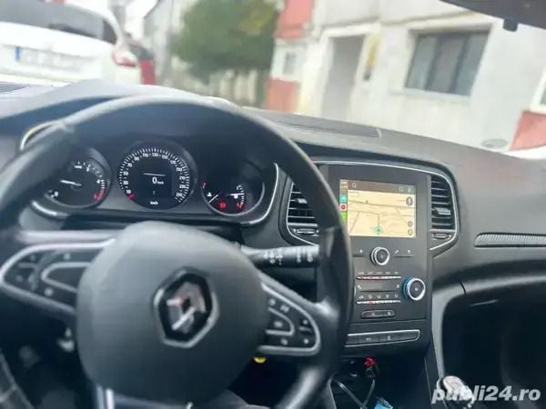 Utilizat 2017 Renault Mégane IV Hatchback | 10.500 EUR (Scump) - Imagine 1/4