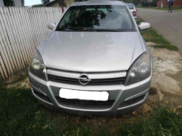 Utilizat 2006 Opel Astra Hatchback | 1.800 EUR (Preț OK) - Imagine 1/4