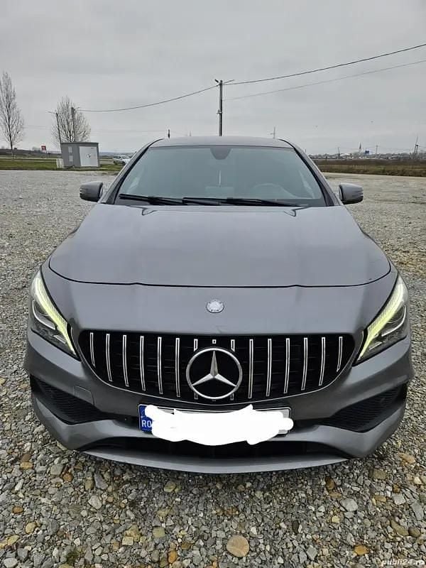 Gri Second-hand 2016 Mercedes CLA200 AMG Berlinǎ | 14.500 EUR - Imagine 1/4