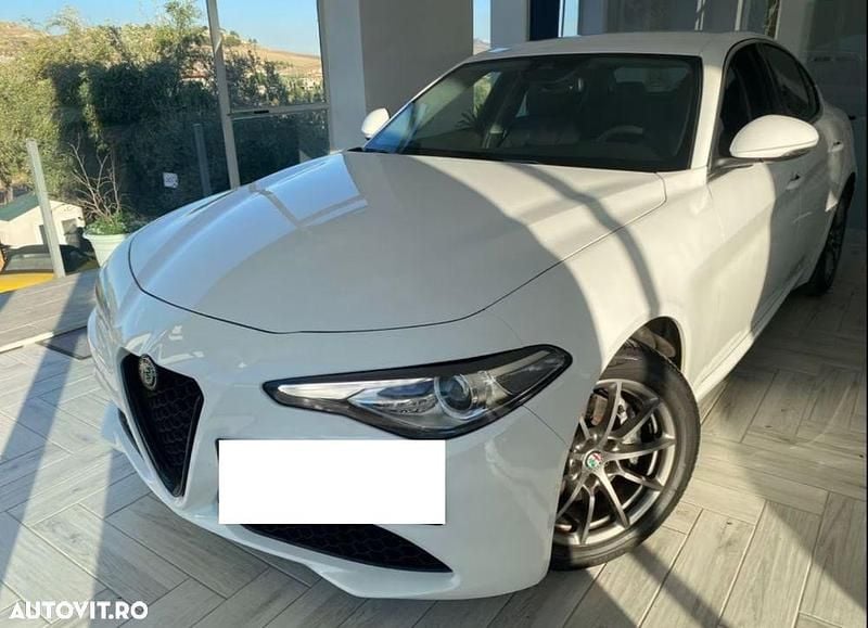 Second-hand Alfa Romeo Giulia Super 190 CP (139 kW) 2020 Culoarealb Berlinǎ