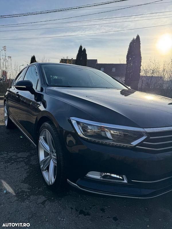 Second-hand VW Passat 120 CP (88 kW) 2017 Culoarenegru Berlinǎ
