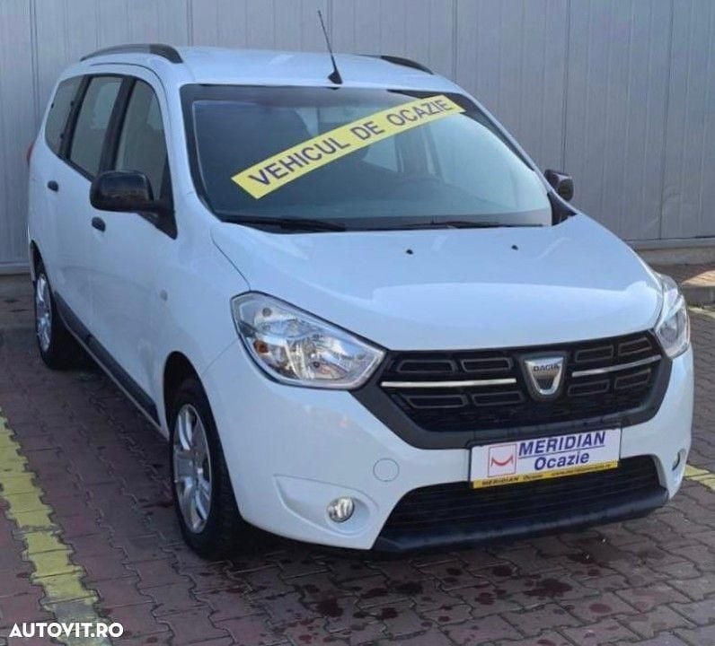 Alb Utilizat 2021 Dacia Lodgy Lauréate Monovolum | 12.999 EUR (Scump) - Imagine 1/4