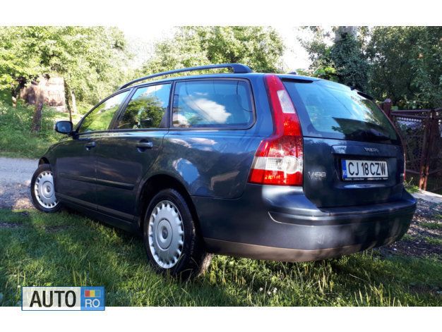 Second-hand Volvo V50 136 CP (100 kW) 2006 Verde Break