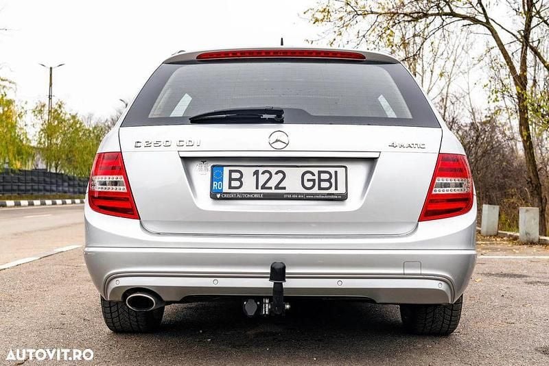 Second-hand Mercedes C250 Elegance 204 CP (150 kW) 2013 Culoaregri Break
