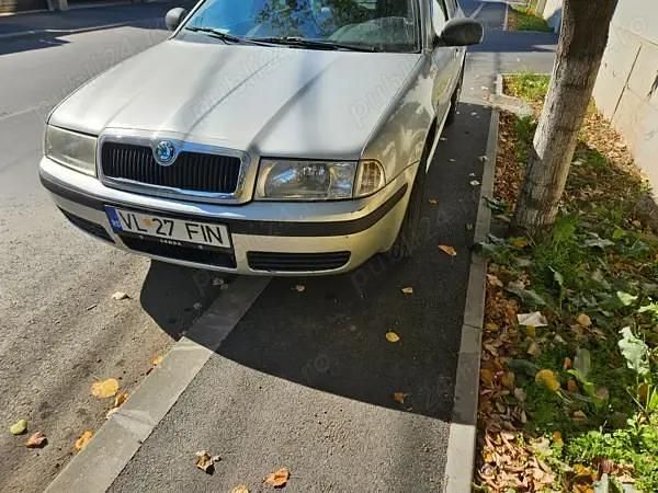 Utilizat 2010 Skoda Octavia Berlinǎ | 2.500 EUR - Imagine 1/4