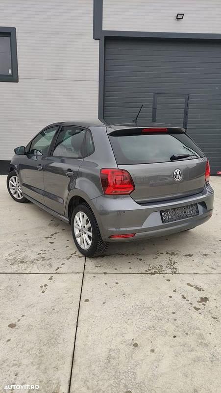 Second-hand VW Polo LOUNGE 75 CP (55 kW) 2016 Culoaregri Hatchback