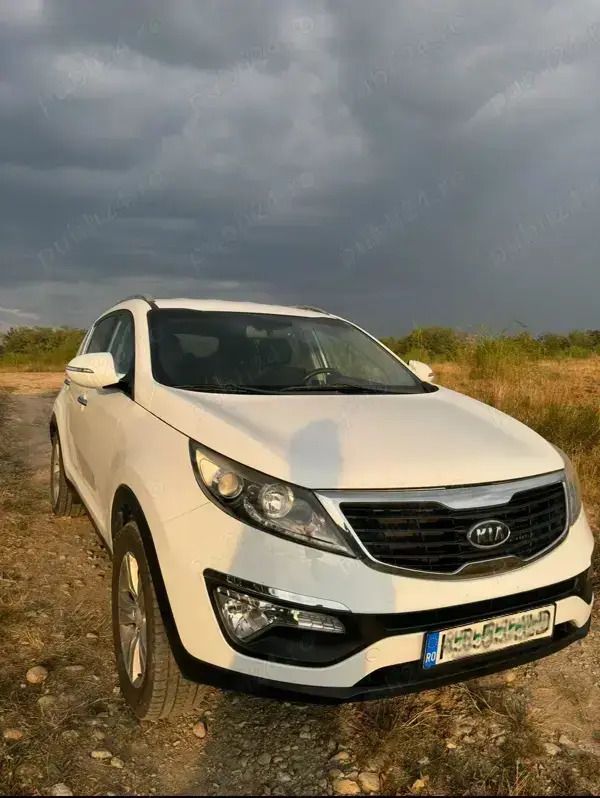 Alb Utilizat 2011 Kia Sportage 2 SUV | 7.000 EUR (Preț OK) - Imagine 1/4