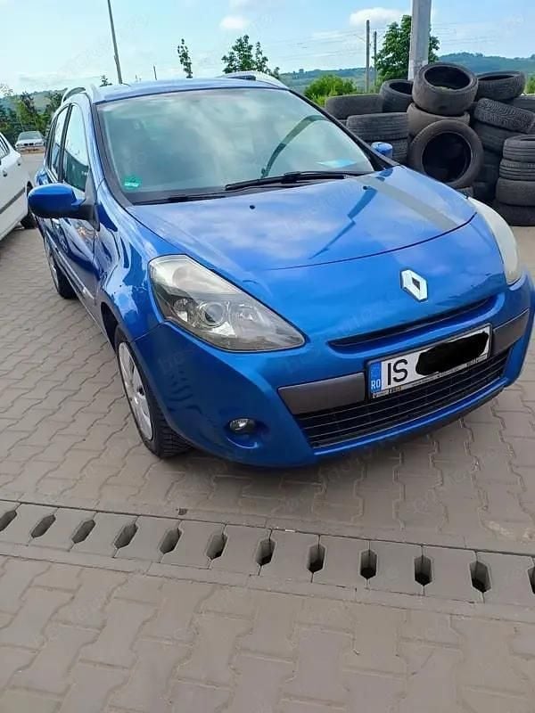 Utilizat 2011 Renault Clio Monovolum | 3.200 EUR - Imagine 1/4