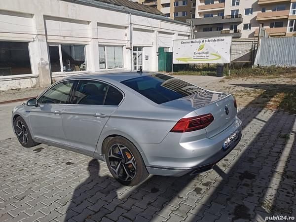 Second-hand VW Passat GTE 218 CP (160 kW) 2020 Argint Berlinǎ