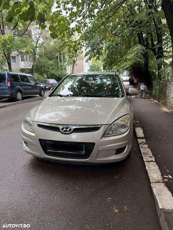 Gri Utilizat 2008 Hyundai i30 Hatchback | 2.200 EUR (Preț OK) - Imagine 1/4