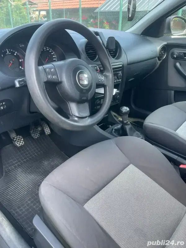 Utilizat 2006 Seat Ibiza Hatchback | 2.500 EUR - Imagine 1/4