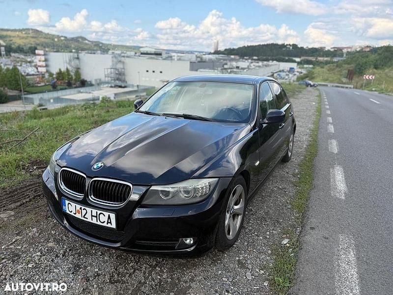 Culoarenegru Utilizat 2010 BMW 320 Efficient Dynamics Berlinǎ | 5.299 EUR (Preț OK) - Imagine 1/4