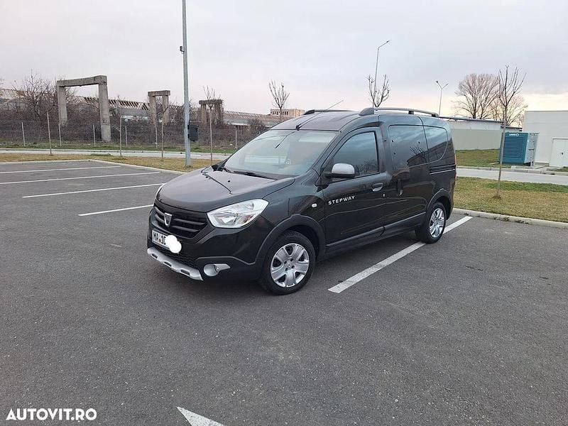 Culoarenegru Utilizat 2016 Dacia Dokker Stepway Monovolum | 6.290 EUR (Preț OK) - Imagine 1/4
