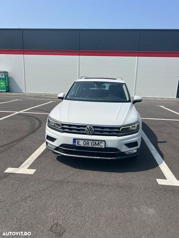 Alb Utilizat 2016 VW Tiguan Comfortline SUV | 12.000 EUR (Preț OK) - Imagine 1/4