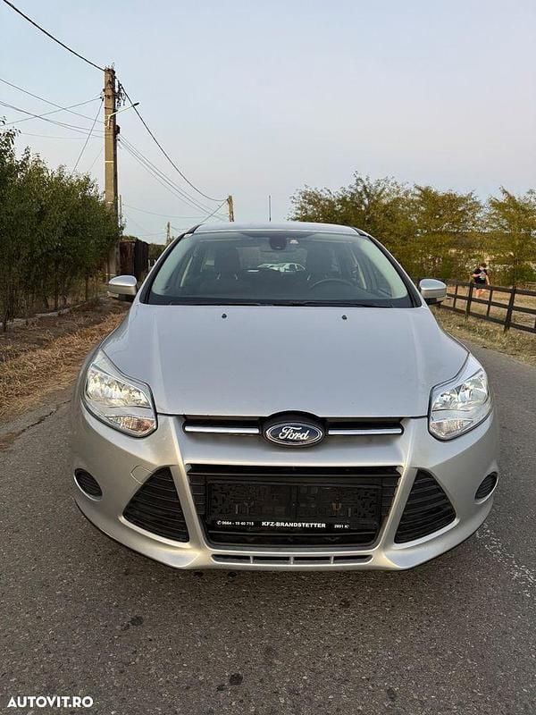 Culoareargint Utilizat 2013 Ford Focus Business Edition Break | 2.850 EUR (Super Preț) - Imagine 1/4