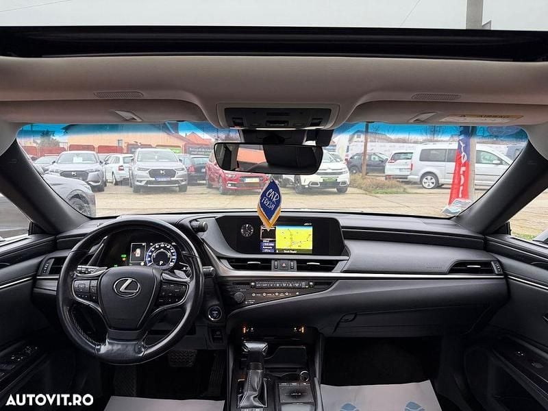 Second-hand Lexus ES300H Executive Line 218 CP (160 kW) 2020 Culoarenegru Berlinǎ